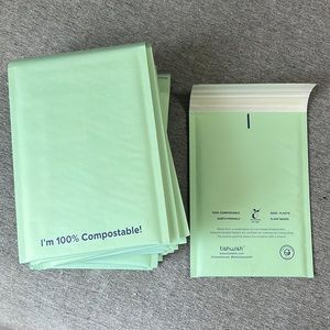 26 bubble mailers. NEW! 100% compostable 7x10 inches